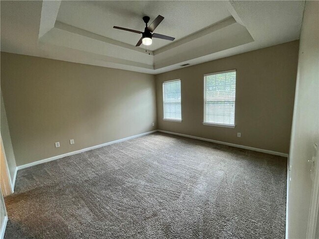 Building Photo - 2054 Mulberry Ln