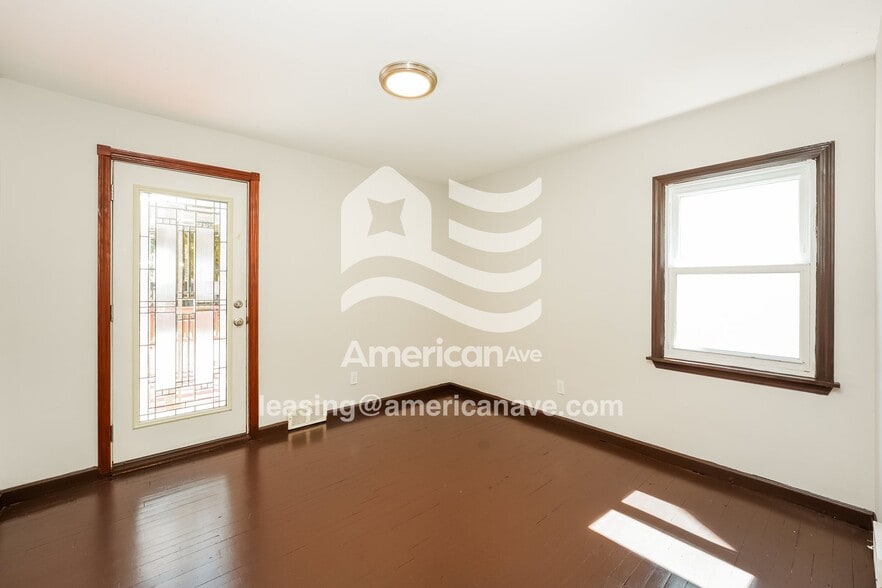 Building Photo - 61 Sunnycliff Dr