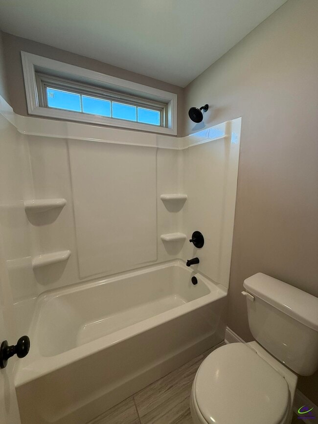 Building Photo - 313 Creek Ridge Dr