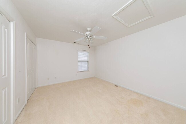 Building Photo - 108 Waters Edge Dr
