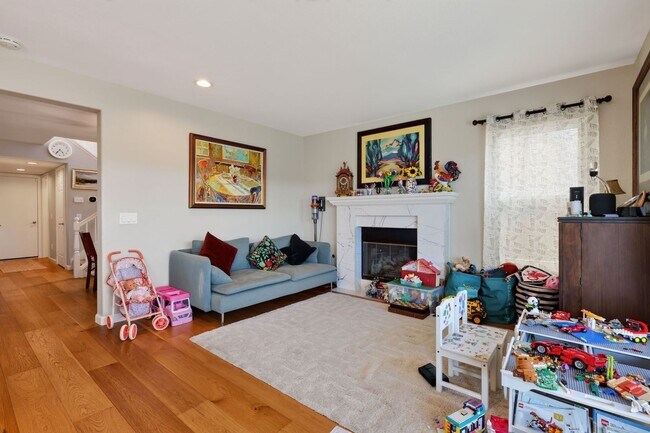 Building Photo - 11653 Springside Rd