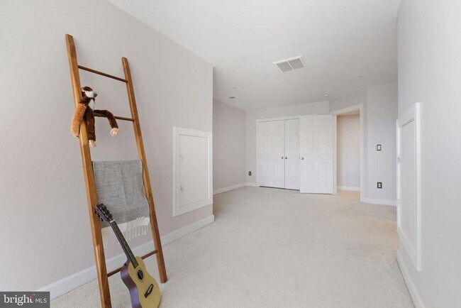 Building Photo - 7996 Reserve Way