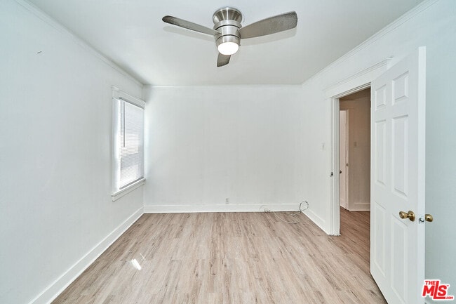Building Photo - 1329 S Tremaine Ave