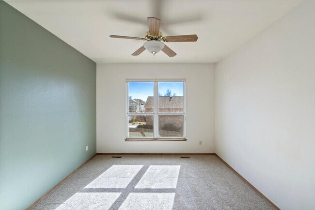 Building Photo - 3753 Pony Tracks Dr