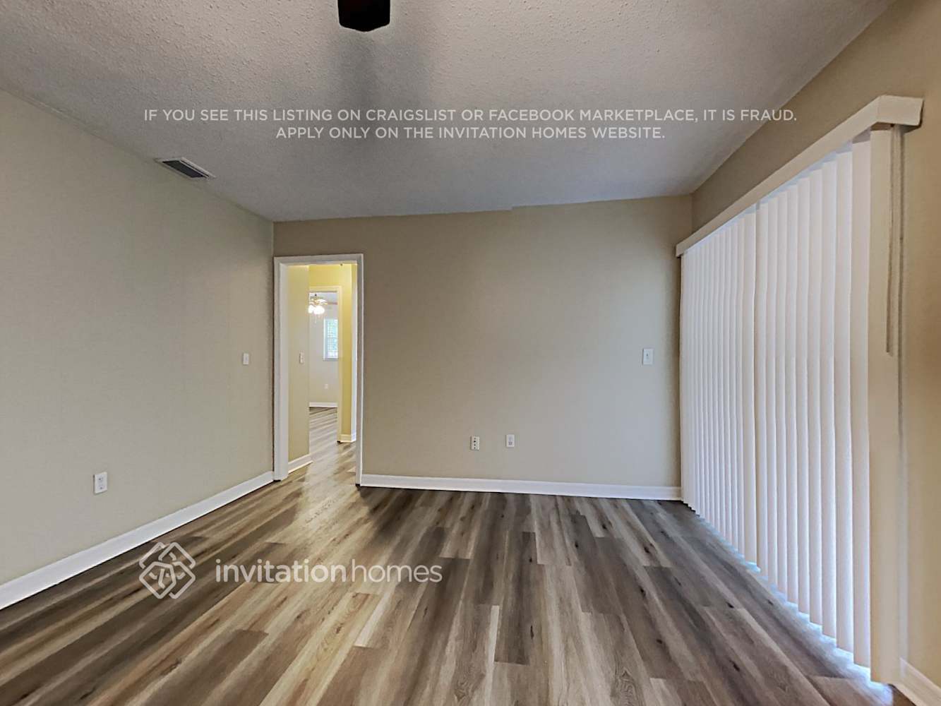 Building Photo - 620 Swallow Dr