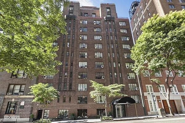 Building Photo - 140 E 40th St