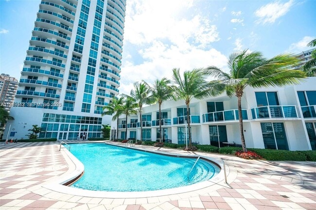 Building Photo - 1945 S Ocean Dr