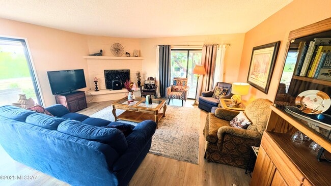 Building Photo - 5085 N Camino Del Lazo