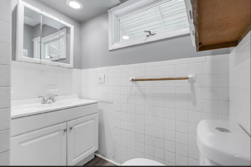 Building Photo - 6714 Sebert Ave