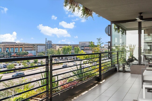 Building Photo - 7180 E Kierland Blvd