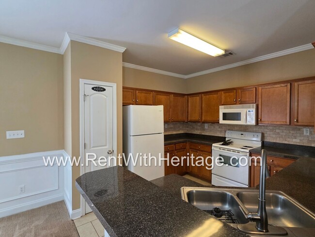 Building Photo - Gorgeous 5bd /3.5 bath Home/ Upgrades Galore/ Attention to Detail/ Great Location