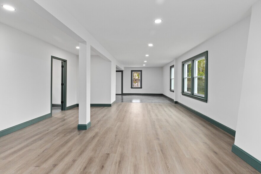 Building Photo - 15781 Washburn St