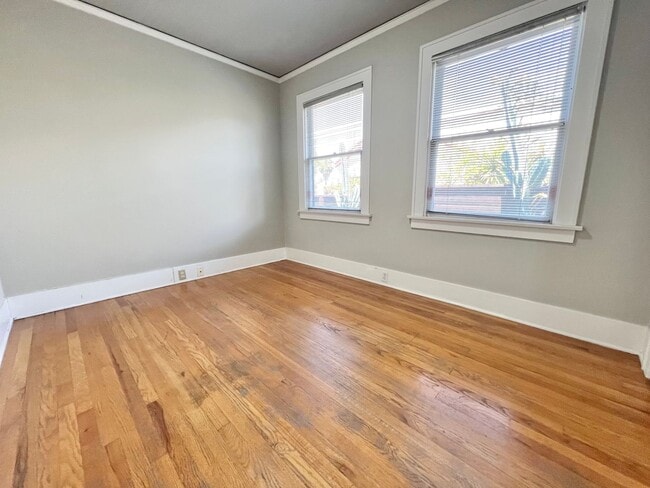 Building Photo - Pristine 3 Bedroom Craftsman House in Belm...