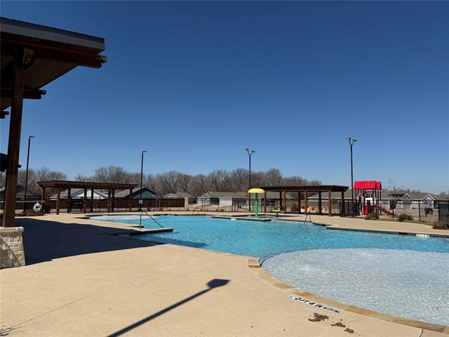 Building Photo - 639 Montclair Ave