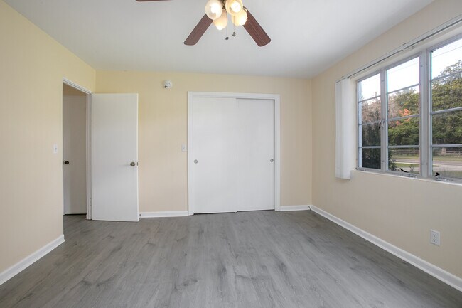 Building Photo - 3174 Grand Ave