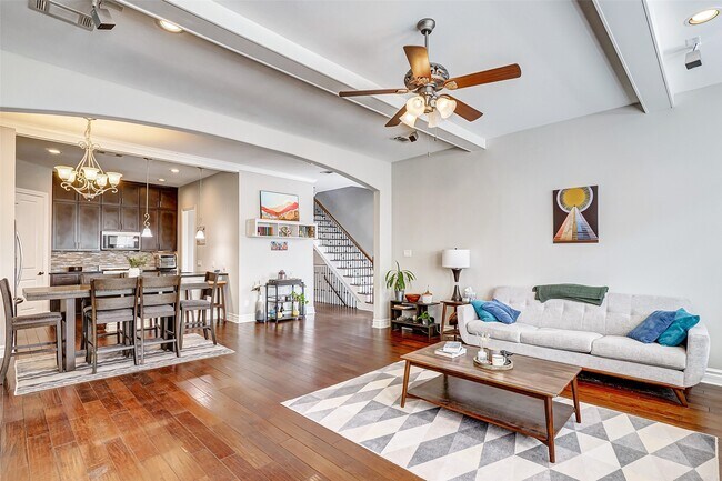 Primary Photo - 1237 W 24th St