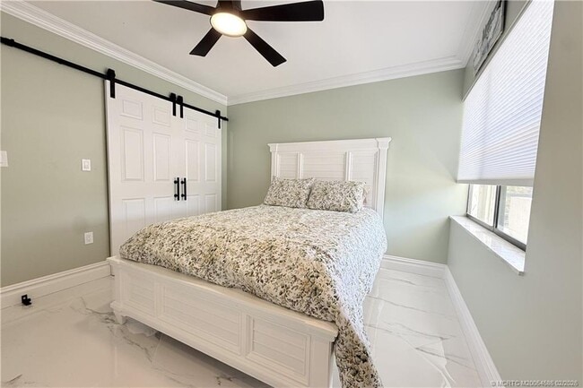 Building Photo - 1950 SW Palm City Rd