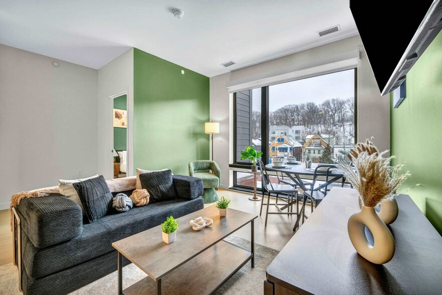 Building Photo - 2189 Cornell Rd