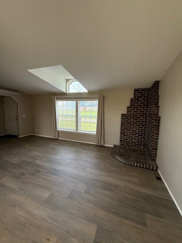 Building Photo - 5556 Rock Rd