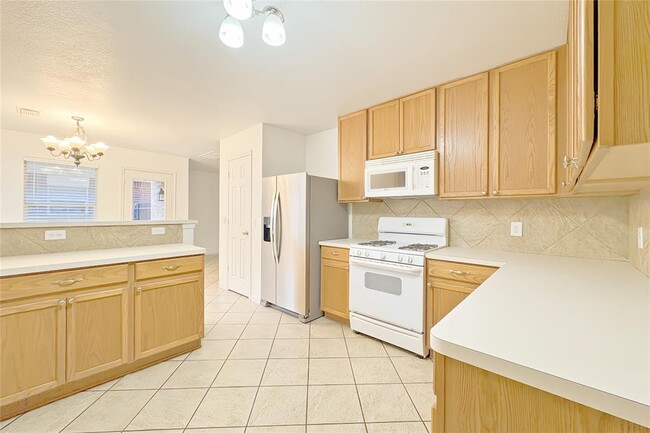 Building Photo - 17627 S Summit Canyon Dr