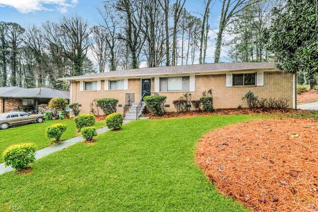 Building Photo - 2537 Bonnybrook Dr SW