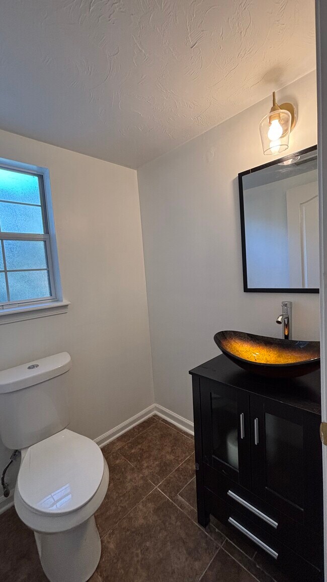 Building Photo - 6557 Burnham Cir