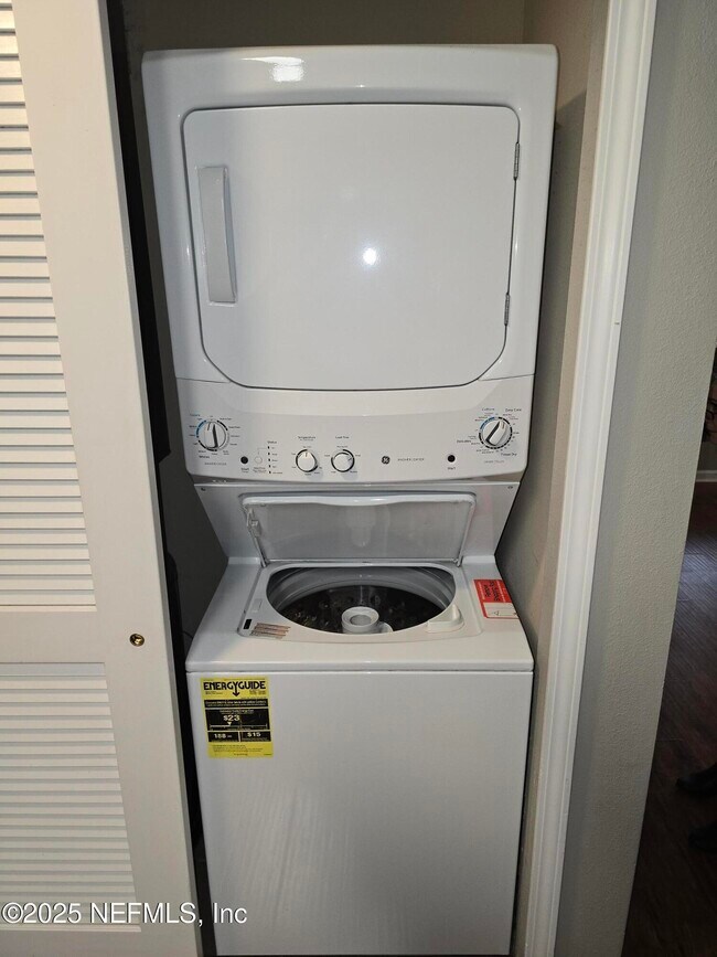 Building Photo - 575 Oakleaf Plantation Pkwy