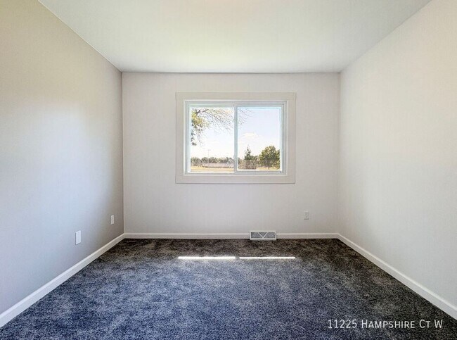 Building Photo - 11225 Hampshire Ct W