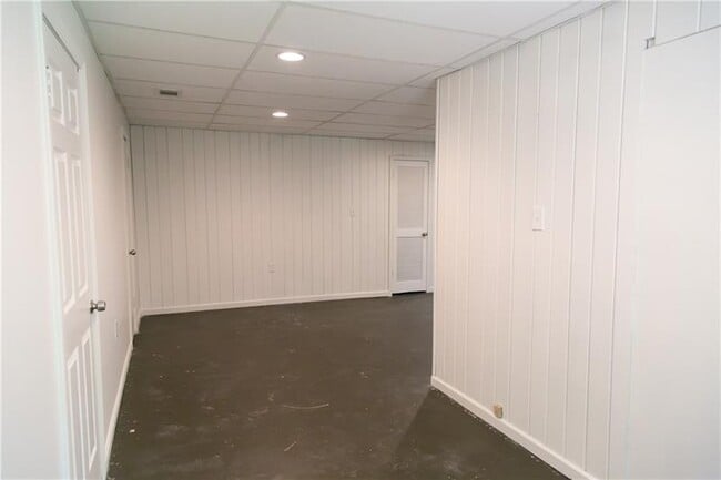 Building Photo - 1547 Delia Dr