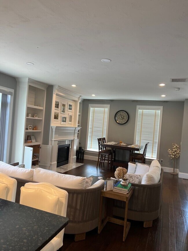 Building Photo - Charming 2BR House in Norfolk