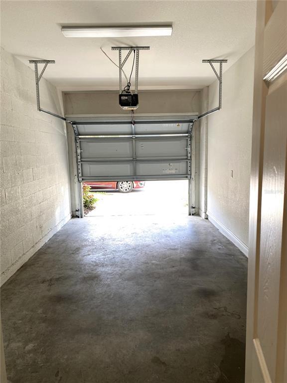 Building Photo - 1050 Grantham Dr
