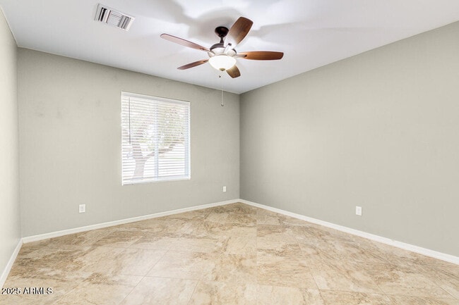 Building Photo - 1968 E Del Rio Dr