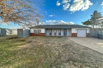 Building Photo - Beautiful 3 Bed 2 Bath in the Heart of OKC!