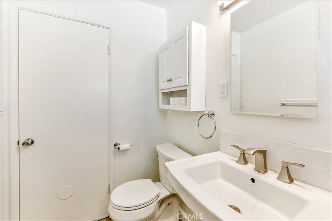 Building Photo - 68 Lime Ave