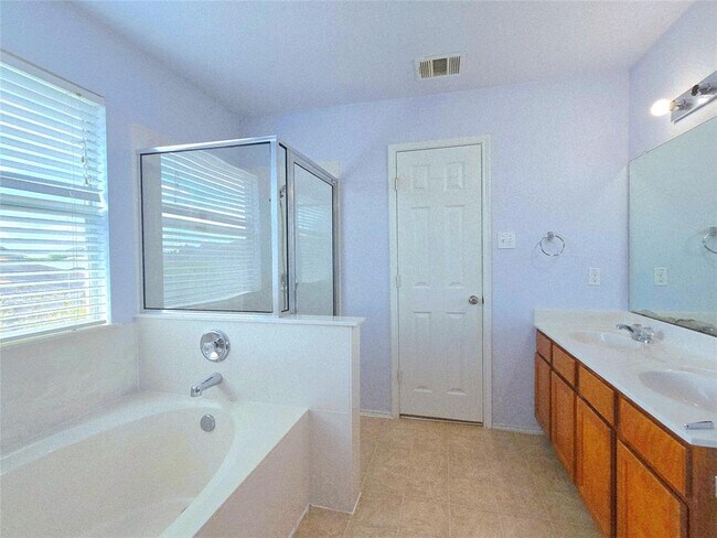 Building Photo - 133 Hillhouse Ln