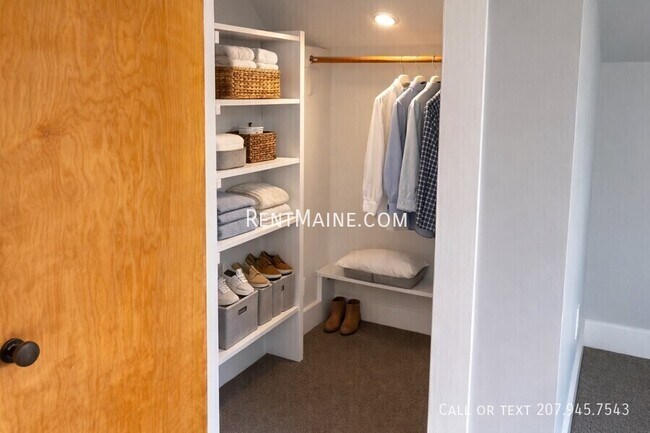 Building Photo - 11 Somerset St