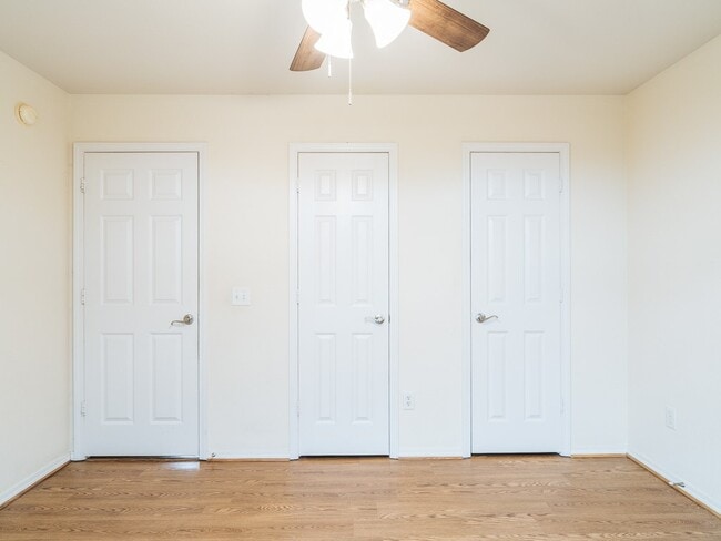 Building Photo - 2402 SW 19th St