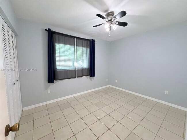 Building Photo - 5101 SW 127th Pl