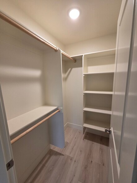 Building Photo - 141 Section St