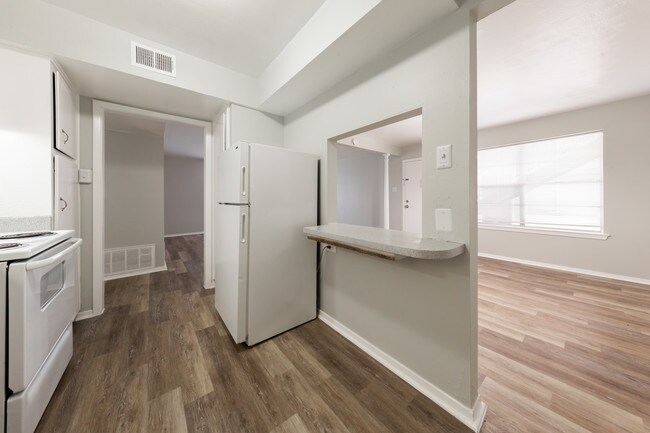 Building Photo - The Hudson Apartments