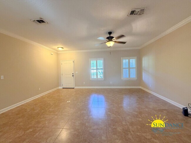 Building Photo - Charming 3-Bedroom Home in Elliott Point, Fort Walton Beach!