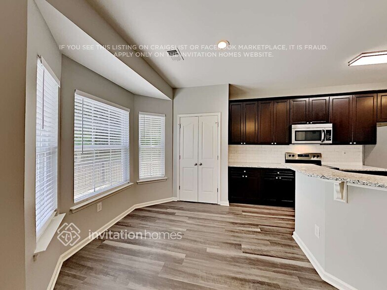 Building Photo - 14643 Eastgrove Dr