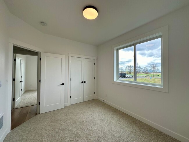 Building Photo - 2075 Bowfin Way