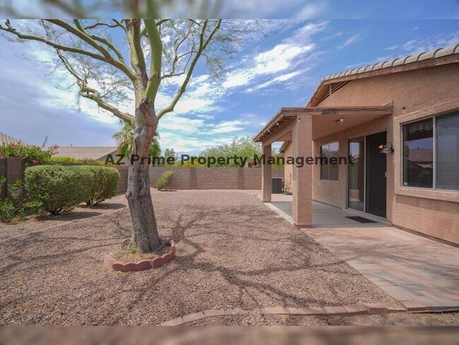 Building Photo - 17633 W Wind Song Ave