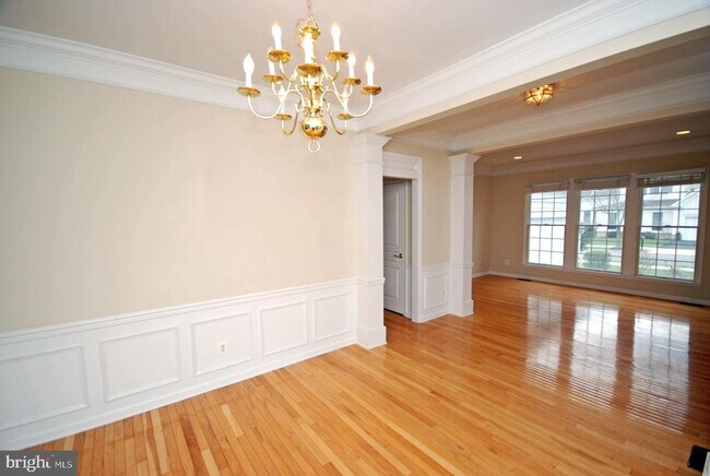 Primary Photo - 31 Maidenhead Rd