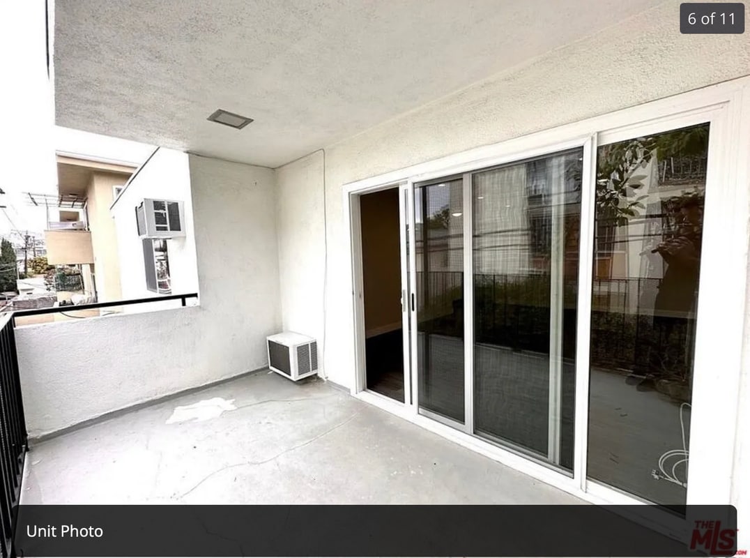 Building Photo - 1051 S Sherbourne Dr