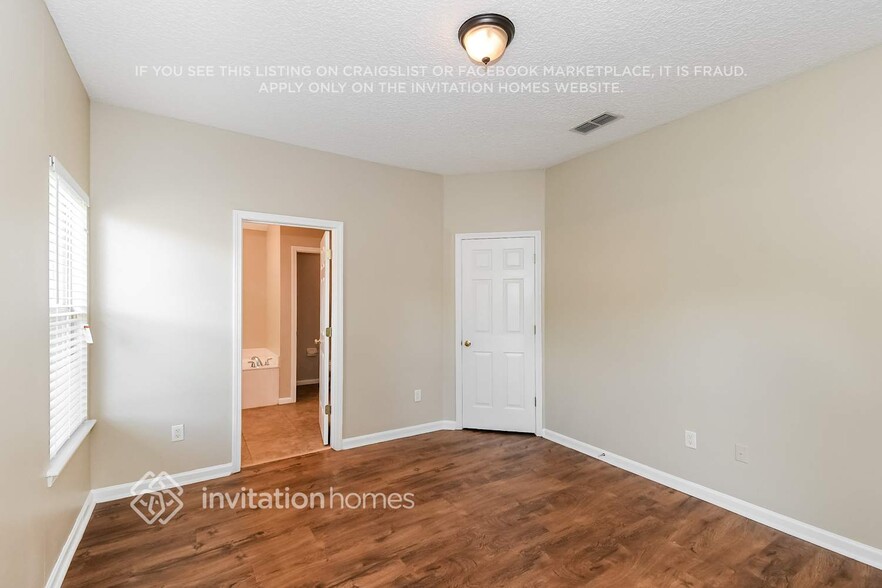 Building Photo - 1068 Moosehead Dr