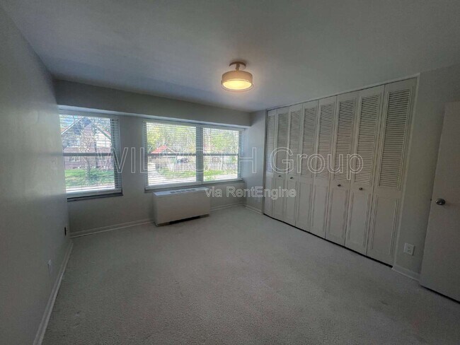 Building Photo - 3965 N Meridian St