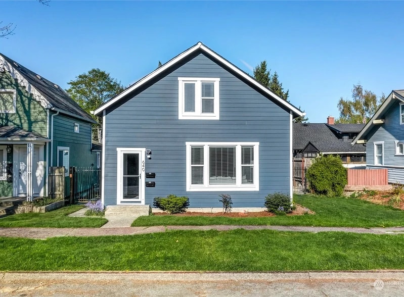 Building Photo - 640 N Anderson St