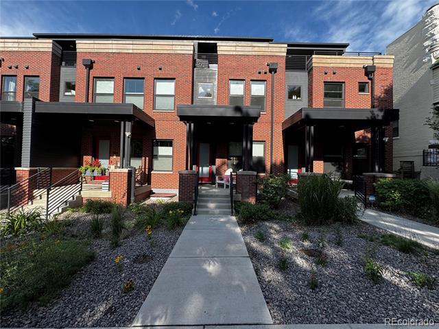 Primary Photo - 1362 Vine St
